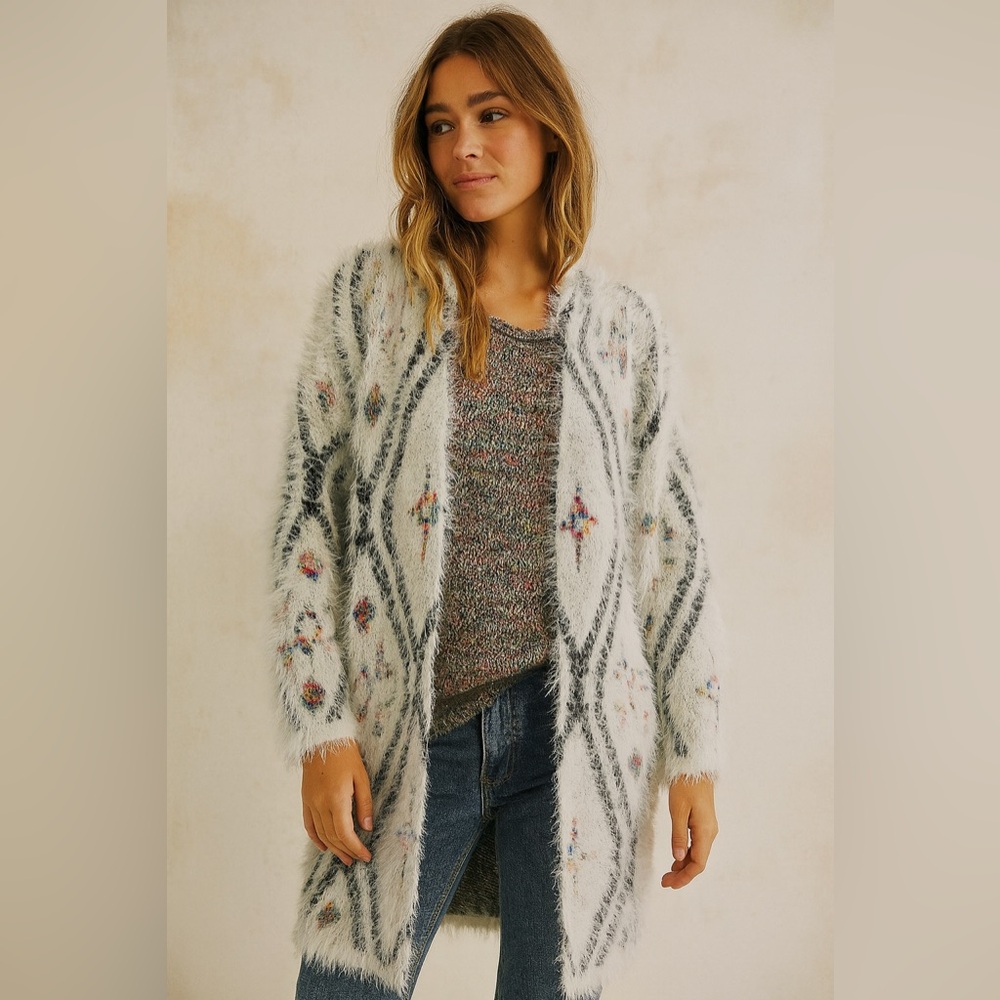 7984. Cozy White and Gray Patterned Women's Sweater